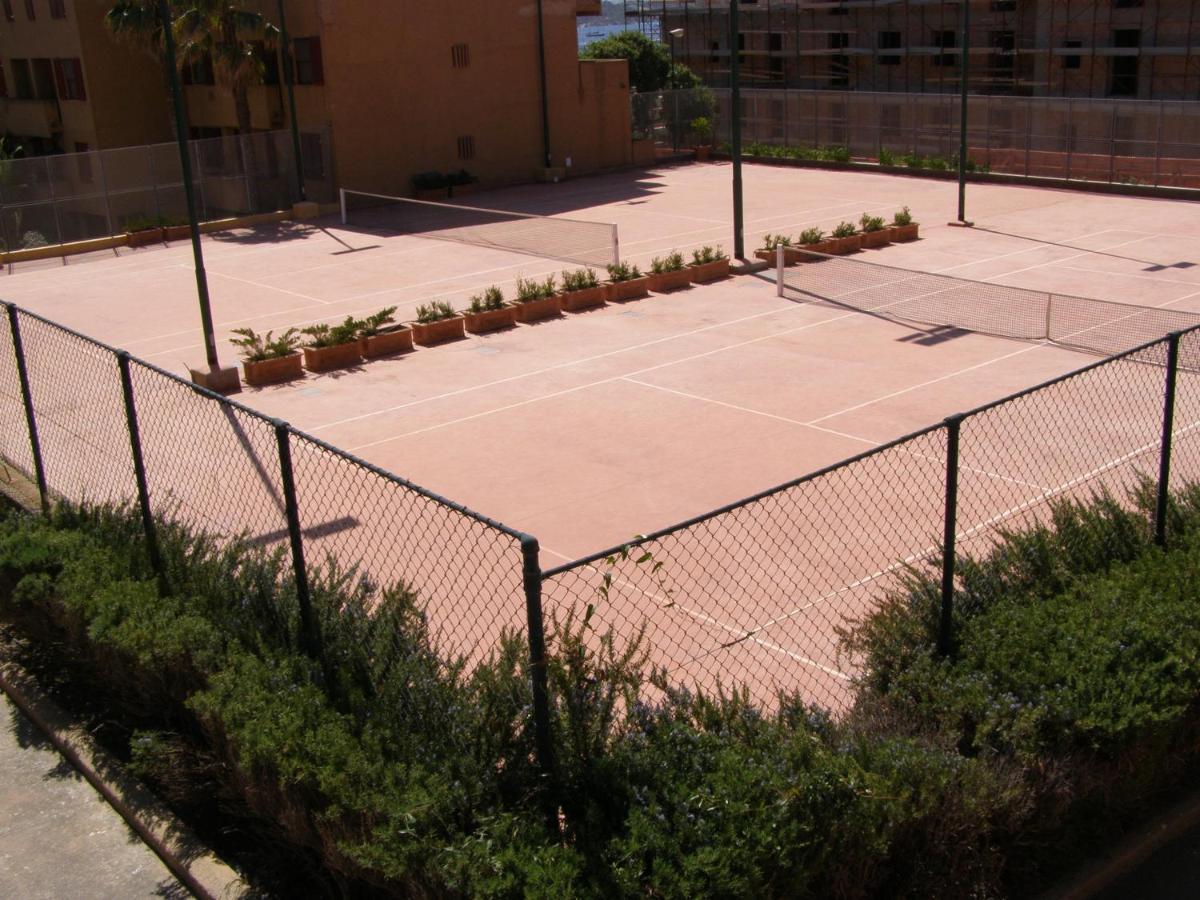 Le Nereidi Hotel & Residence Con Piscina-Tennis-Fitness-Parcheggio Coperto-Sala Conferenze La Maddalena  Kültér fotó