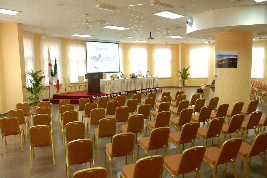 Le Nereidi Hotel & Residence Con Piscina-Tennis-Fitness-Parcheggio Coperto-Sala Conferenze La Maddalena  Kültér fotó