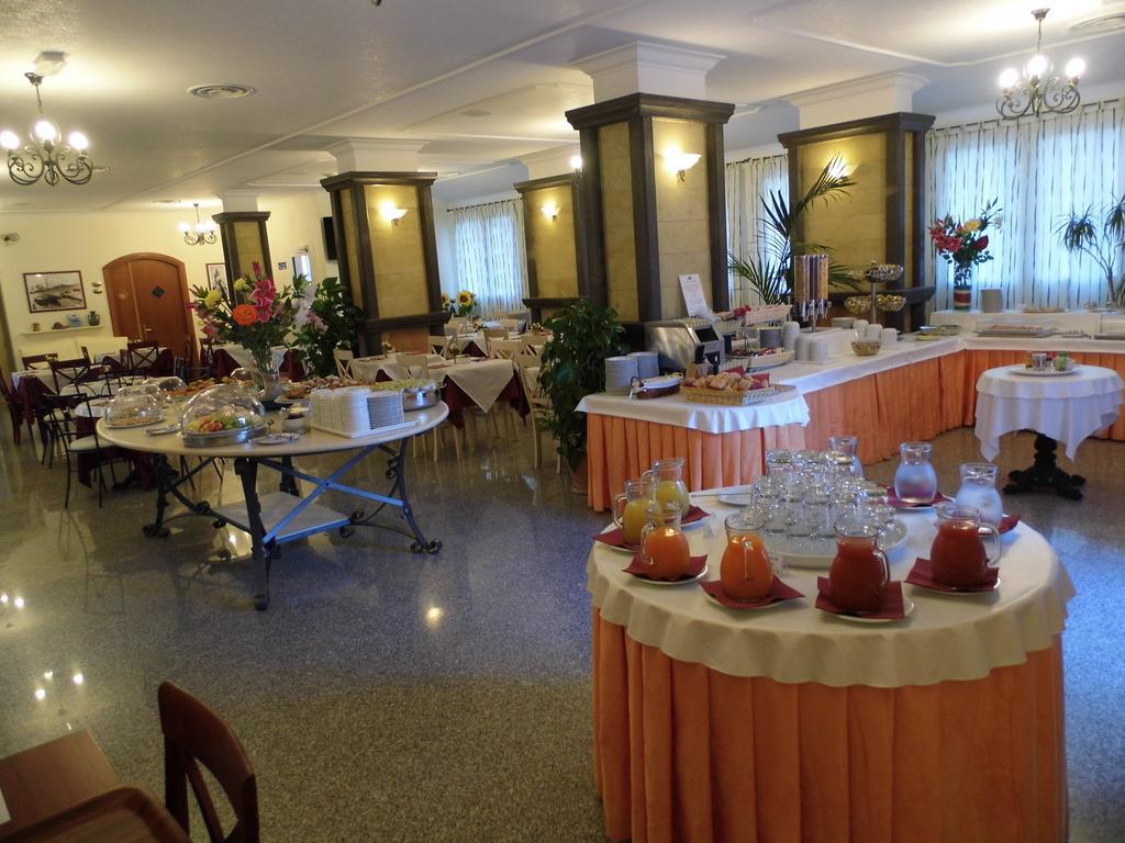 Le Nereidi Hotel & Residence Con Piscina-Tennis-Fitness-Parcheggio Coperto-Sala Conferenze La Maddalena  Kültér fotó
